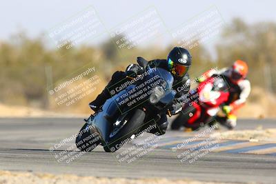 media/Jan-14-2024-SoCal Trackdays (Sun) [[2e55ec21a6]]/Turn 2 (1025am)/